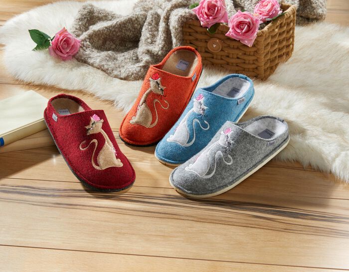 Hausschuh mit farblich abgestimmter Katzen-Applikation ORANGE