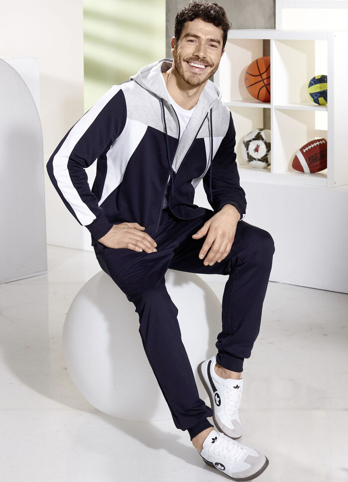 Freizeitanzug von &bdquo;Athlet&ldquo; 