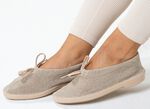 Slipper aus elastischem Strickmaterial mit Schn&uuml;rung GOLDBEIGE