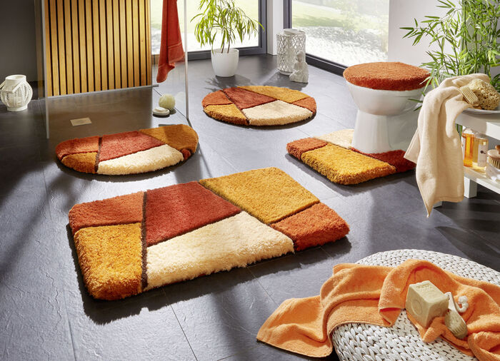 Farbenfrohe Badgarnitur mit rutschhemmender R&uuml;ckseite TERRA