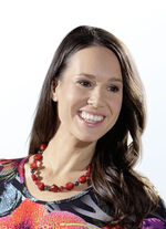 Halskette mit Schmuckelementen 