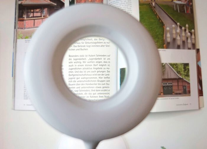 LED-Lupenlampe mit 8-facher Vergr&ouml;&szlig;erung 