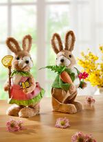 Hase aus Kunst- und Textilmaterial 