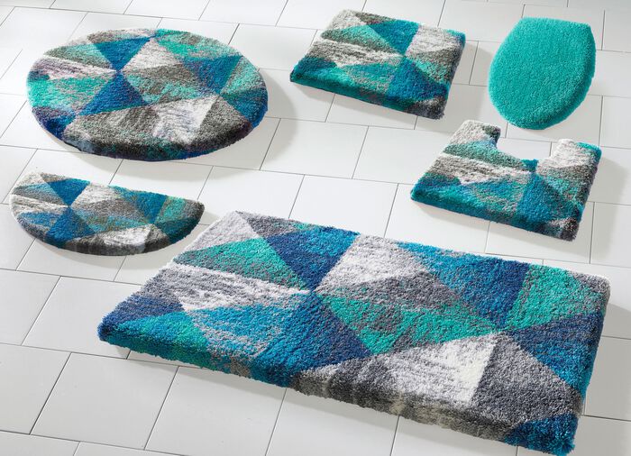 Badgarnitur von Grund mit geometrischem Dessin 