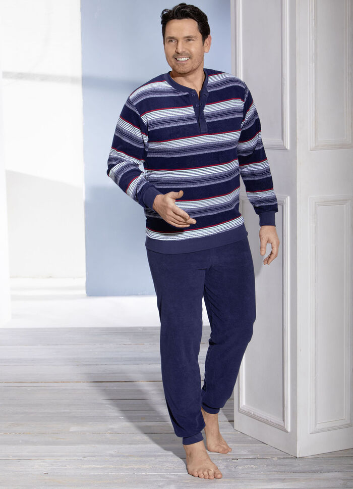 Schlafanzug aus Frottierstretch, mit Knopfleiste und Bündchenabschlüssen 