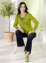 Shirt mit Schlaufenknopfverschluss 