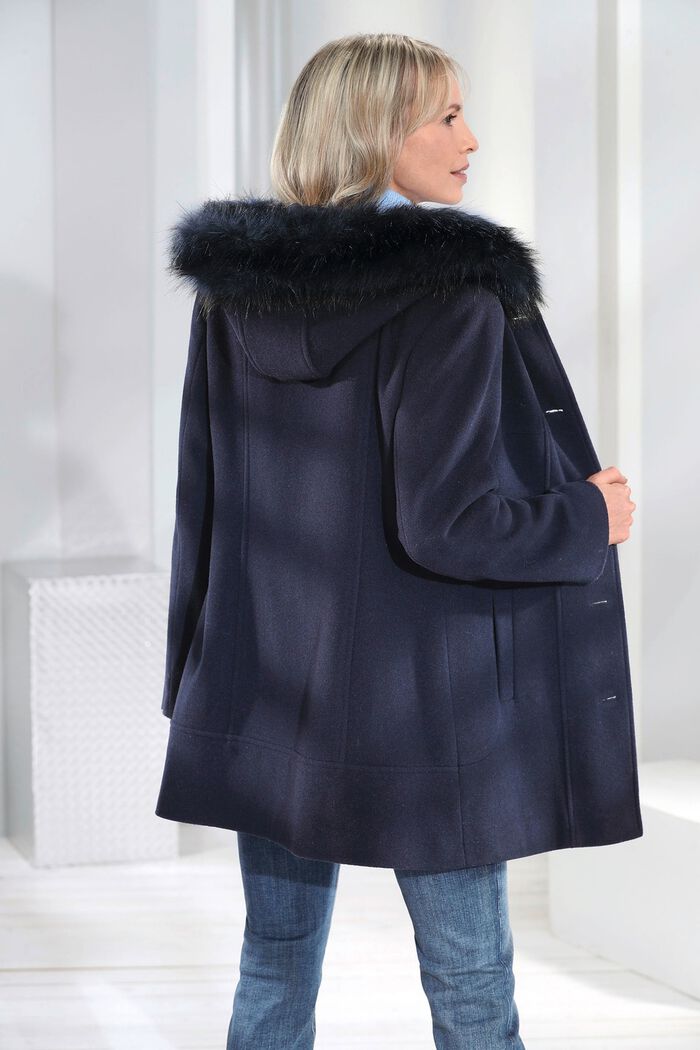 Jacke mit fester Kapuze 