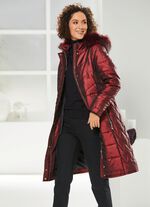 Mantel mit Kontrastpaspelierung 