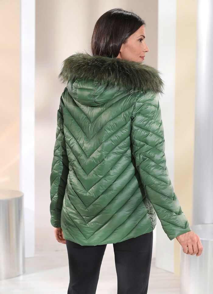 Funktionsjacke mit fester Kapuze 