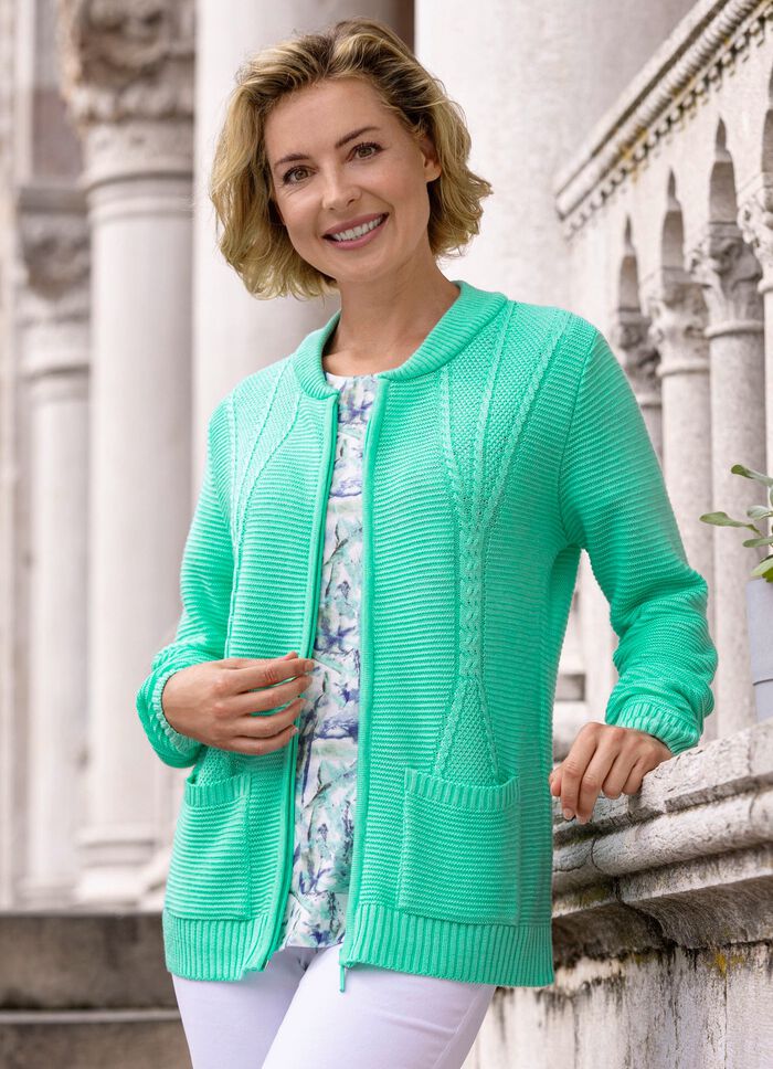 Strickjacke in Mustermix 