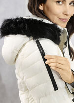 Kurzmantel mit Kunstpelz-Innenausstattung in der Kapuze 