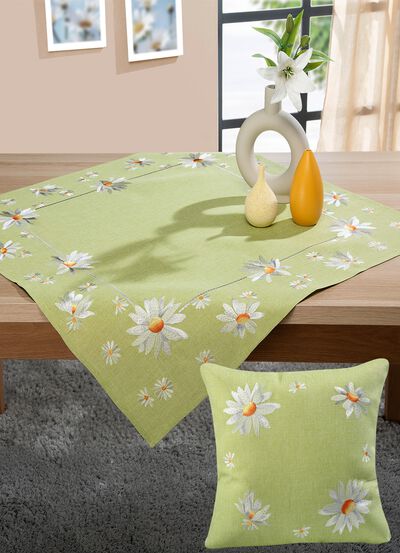 Tisch- und Raumdekoration in Leinenoptik 