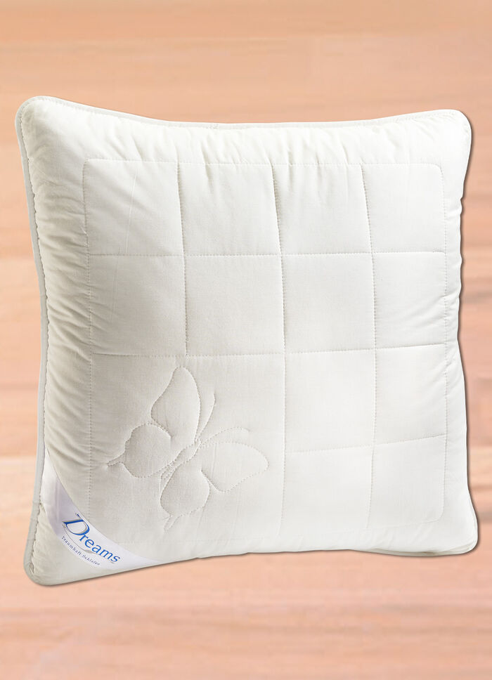 Hautsympathisches Bettwarenprogramm mit hochwertiger F&uuml;llung aus 100% Seide WEISS