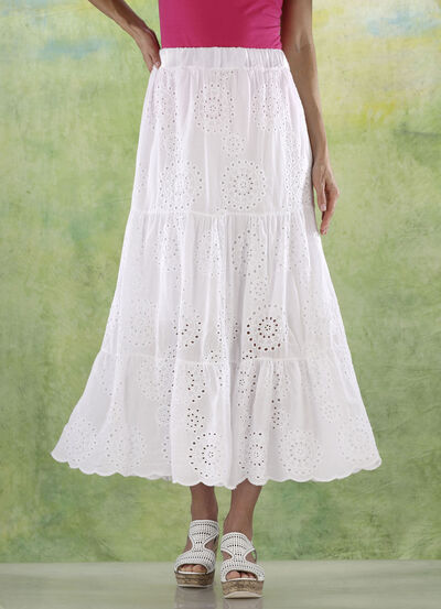 Stufenrock mit schöner Lochstickerei 