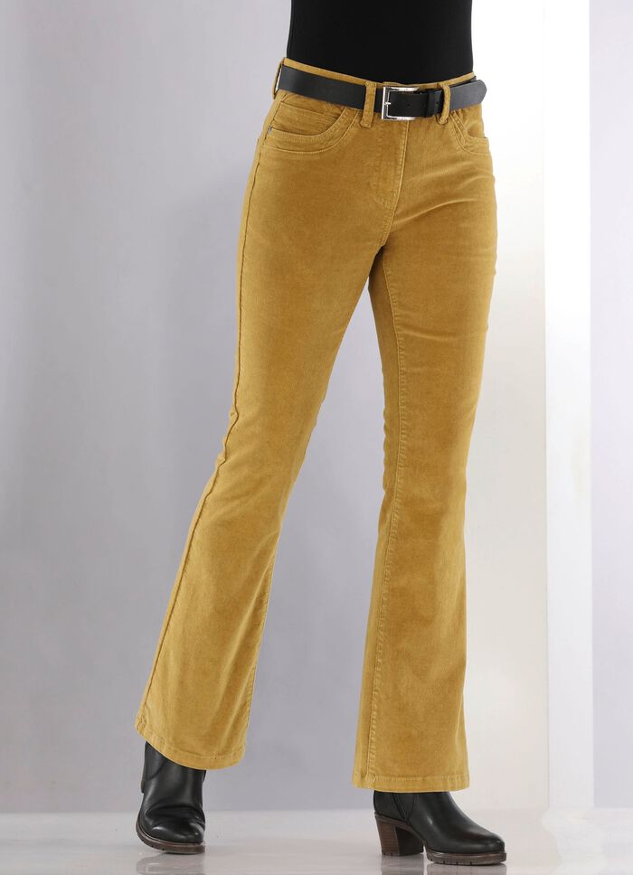 Cordhose in trendiger Bootcut-Form 