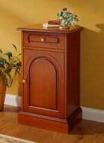 M&ouml;belserie mit typisch italienischem Flair KIRSCHBAUM