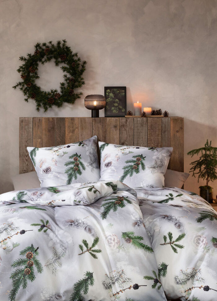 Beidseitig bedruckte Bettw&auml;sche-Garnitur von Estella 