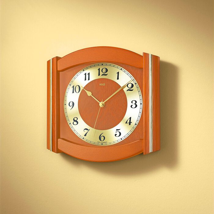 Funk-Wanduhr aus massivem Holz KIRSCHBAUM