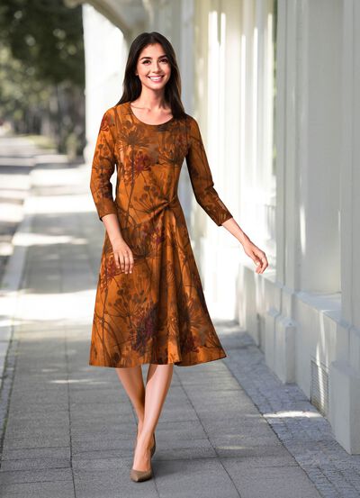 Kleid mit farbbrillantem Druck 