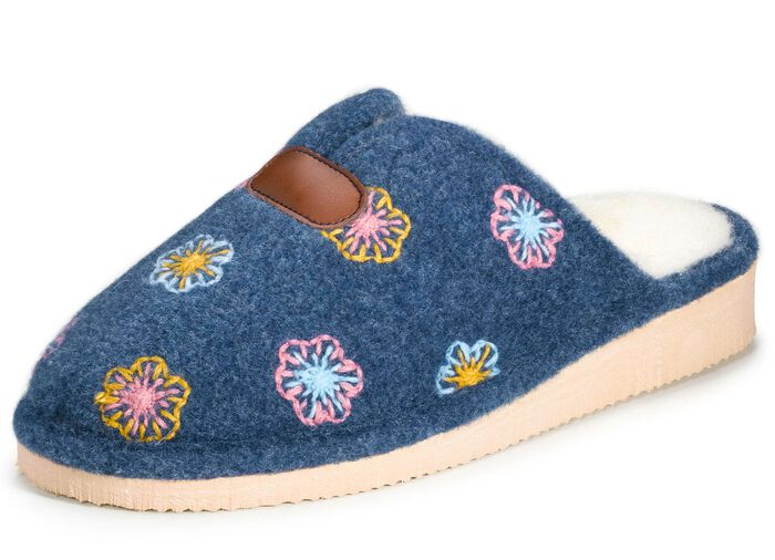 Laurina Filz-Pantoffel mit flotter Bl&uuml;ten-Stickerei 