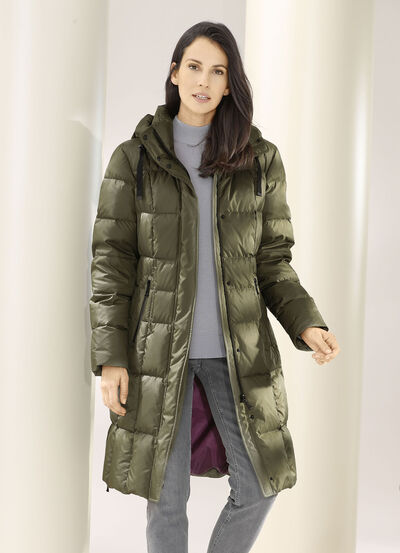Daunen-Kurzmantel mit abnehmbarer Kapuze 
