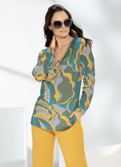 Shirt mit V-Ausschnitt mit Zierring 