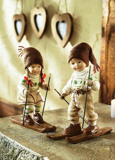 Skifahrer stehend, 2er-Set, von Hand bemalt 