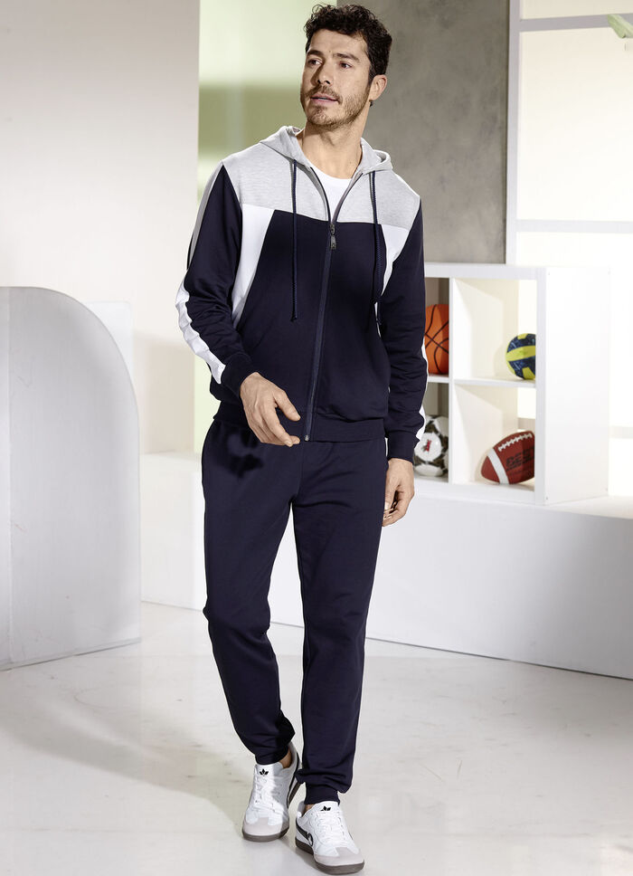 Freizeitanzug von &bdquo;Athlet&ldquo; 