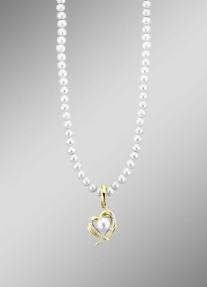 Herz-Anhänger mit Perlenkette 