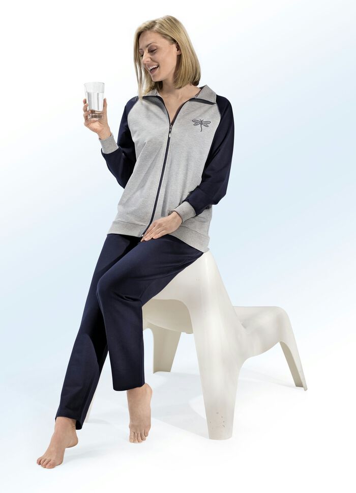 Hausanzug von PLANTIER mit Libellen-Stickerei 