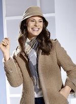 Schal mit Karodessin 