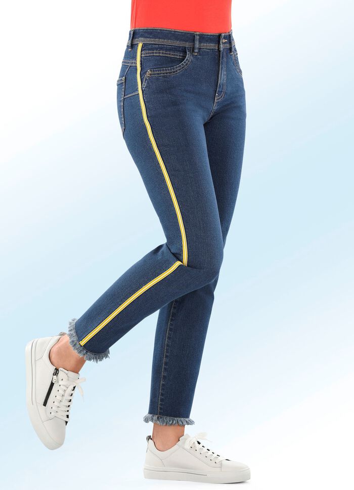 Jeans mit modischem Zierband 