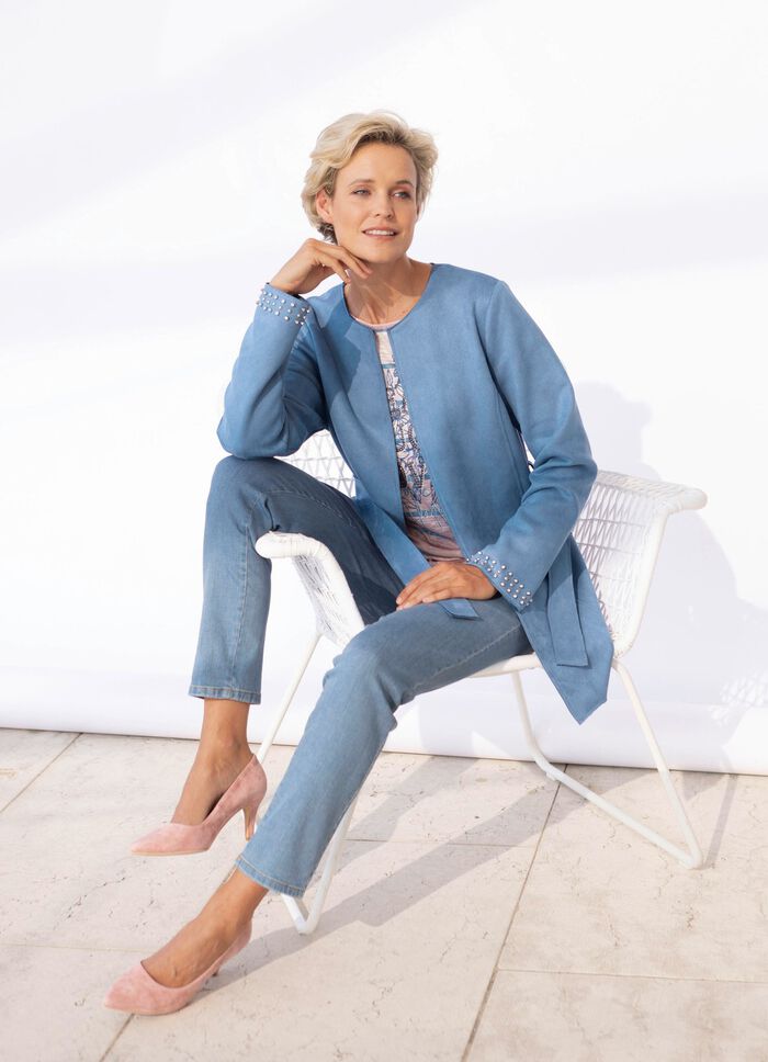 Jacke mit offener Kantenverarbeitung 