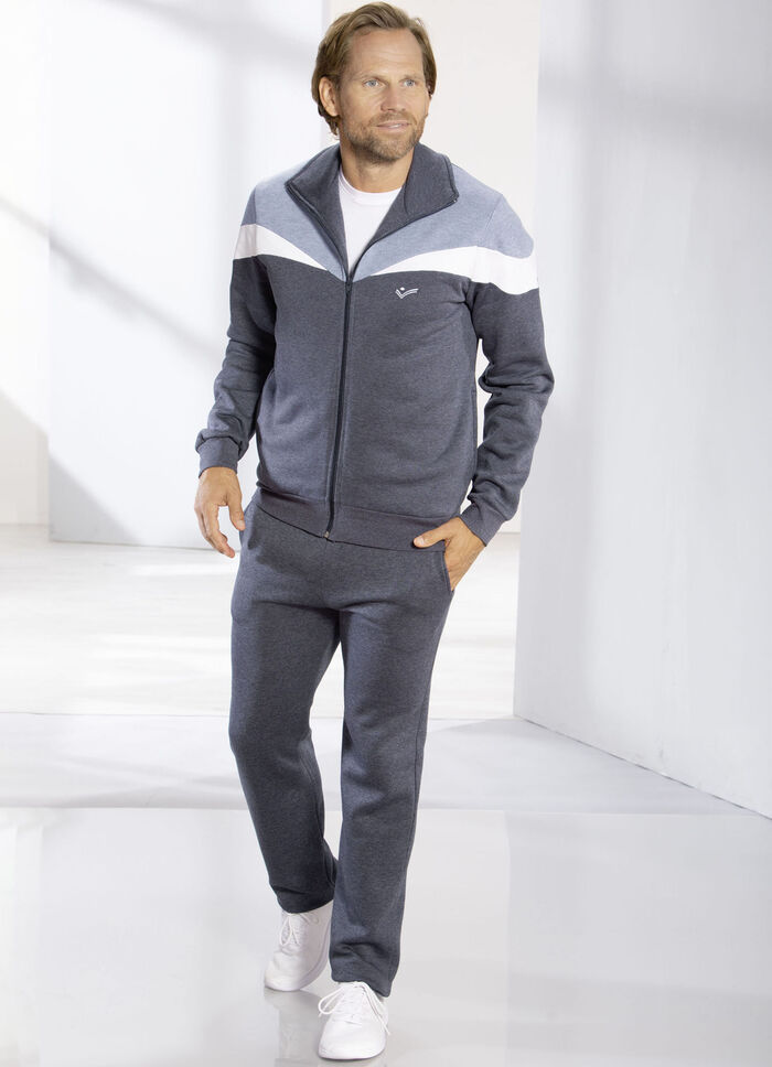 Freizeitanzug mit Seitentaschen 