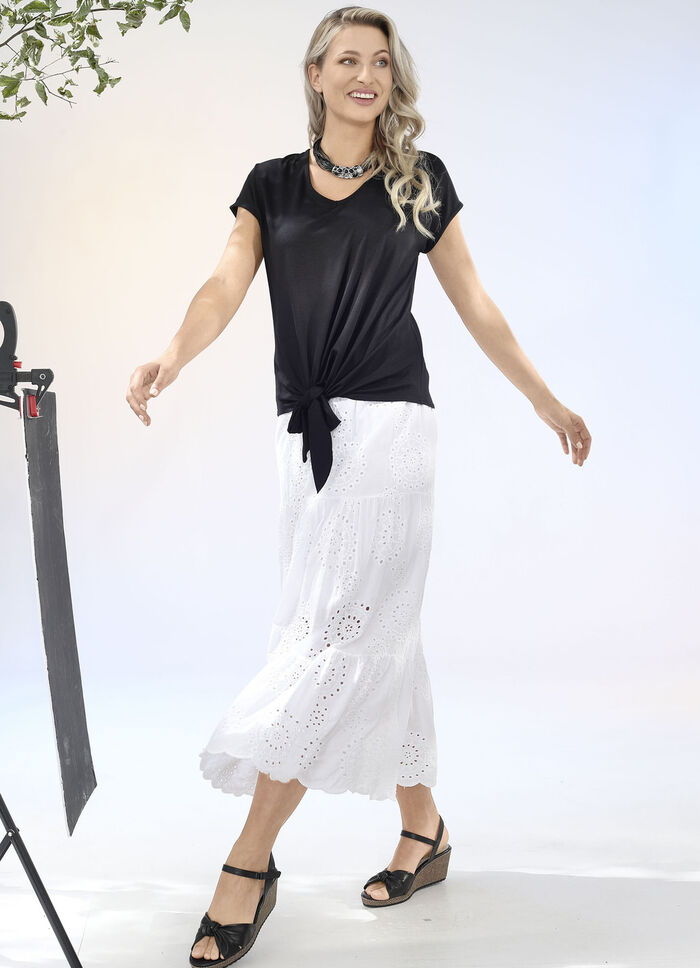 Stufenrock mit schöner Lochstickerei WEISS