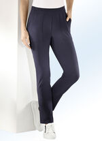 Sportive Hose in aktueller Kn&ouml;chell&auml;nge MARINE