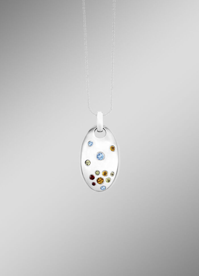 Eleganz in Perfektion: Anhänger mit echten Edelsteinen 