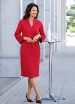 Kleid in figurumspielender Form 