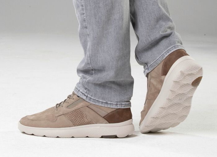 Waldl&auml;ufer Schn&uuml;rschuh mit Zierperforation 