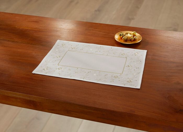 Tisch- und Raumdekoration mit Glitzergarn 