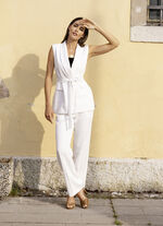 Weste mit G&uuml;rtel 