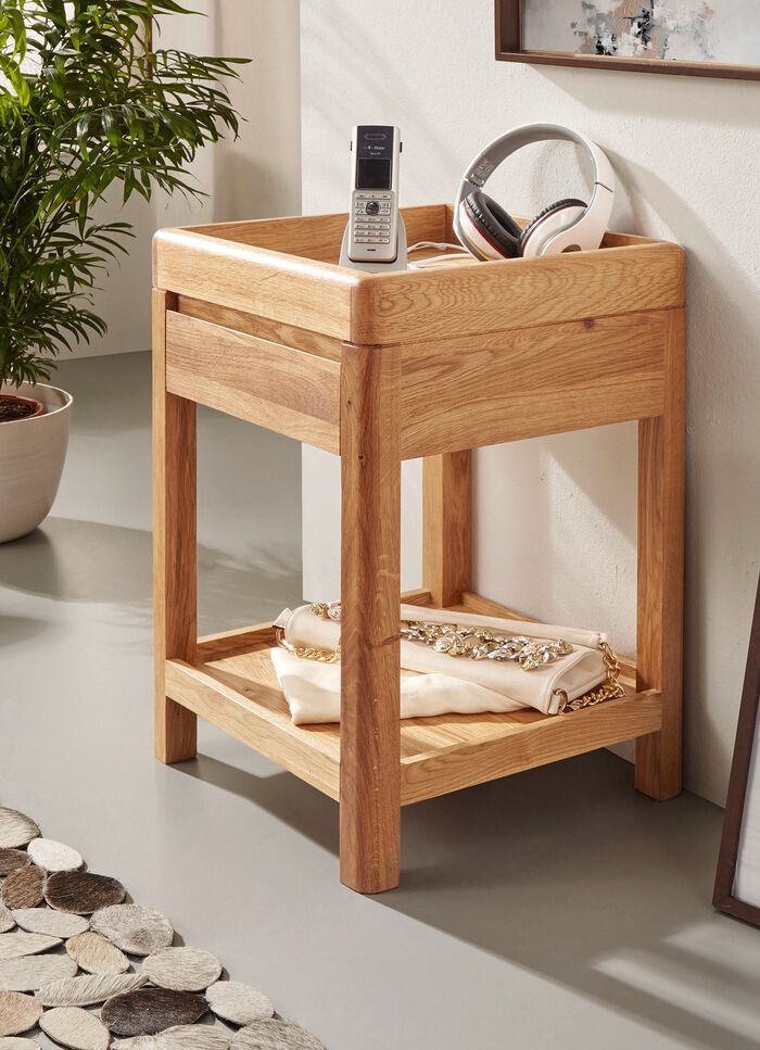 Tisch aus ge&ouml;ltem Massivholz 