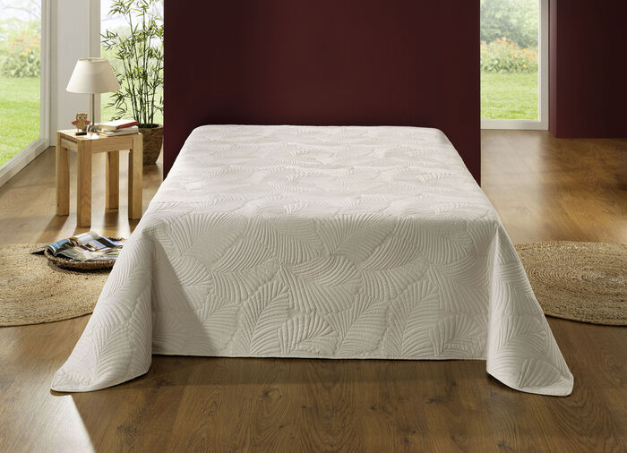 Kuschelige Tagesdecke CREME