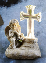 Solar-Gedenkengel aus wetterfestem Kunststein 