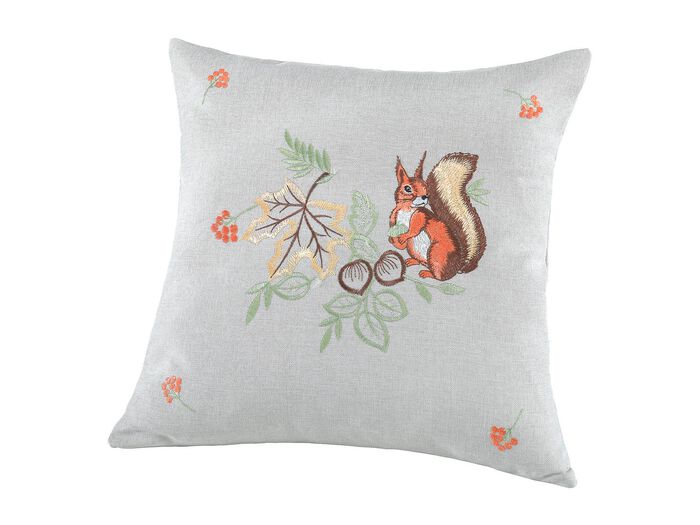 Aufwendig gearbeitete Tisch- und Raumdekoration 