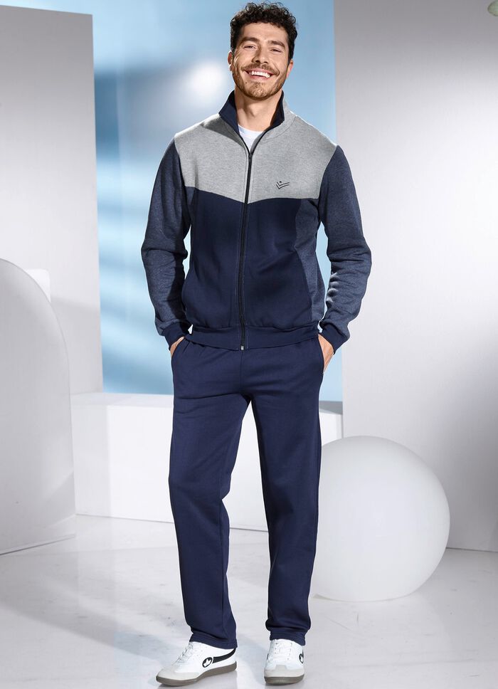 Freizeitanzug mit Seitentaschen 