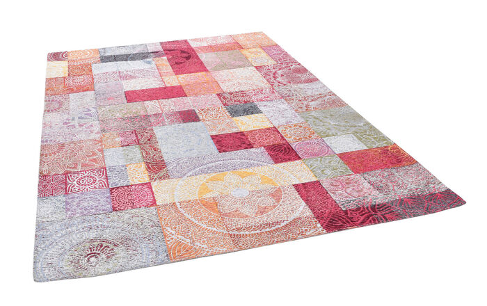 Moderne Brücken und Teppiche 