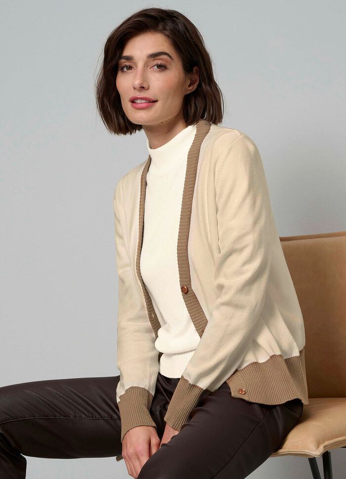 Strickjacke in Feinstrick 