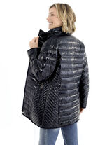 Jacke mit verschiedenen Steppvariationen 