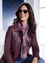 Schal mit abwechslungsreichen Musterblöcken 